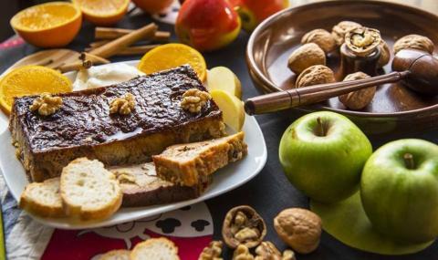 Puding de manzana ácida, nueces y curaçao: una receta fácil y aromática