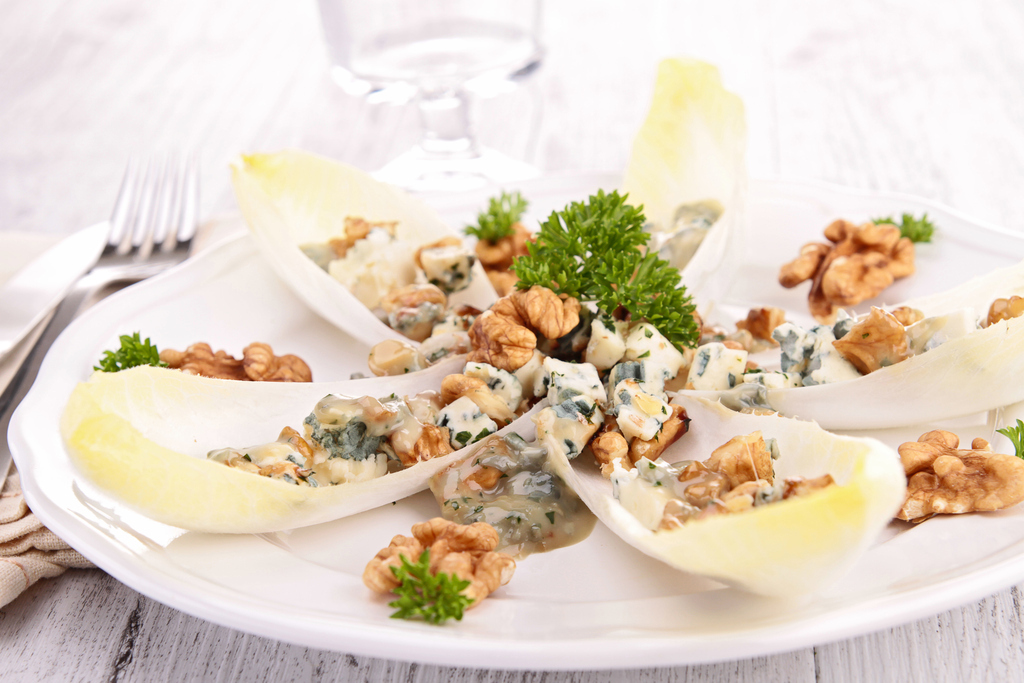 Endivias con Roquefort y nueces