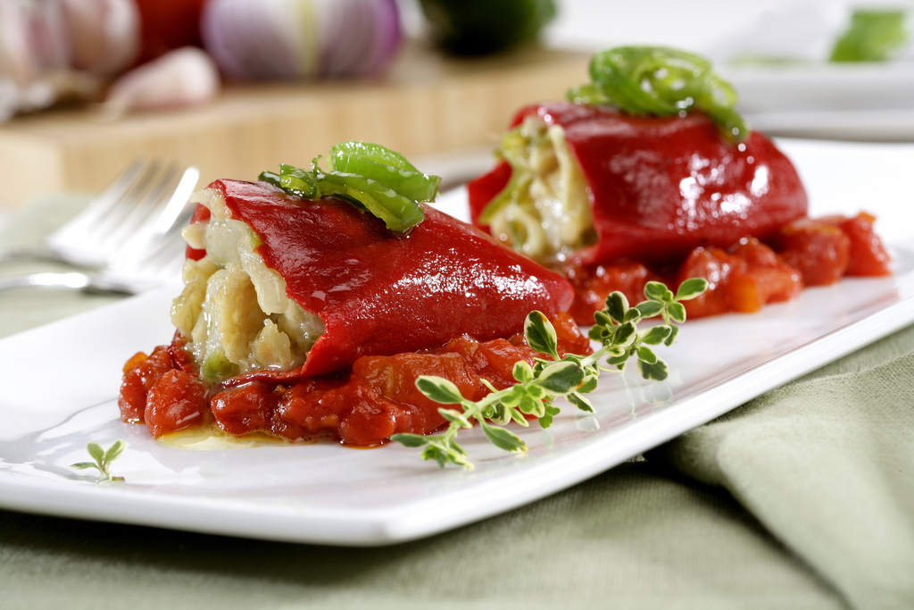 Recetas con pimientos del piquillo: pimientos rellenos de bacalao y tomillo fresco