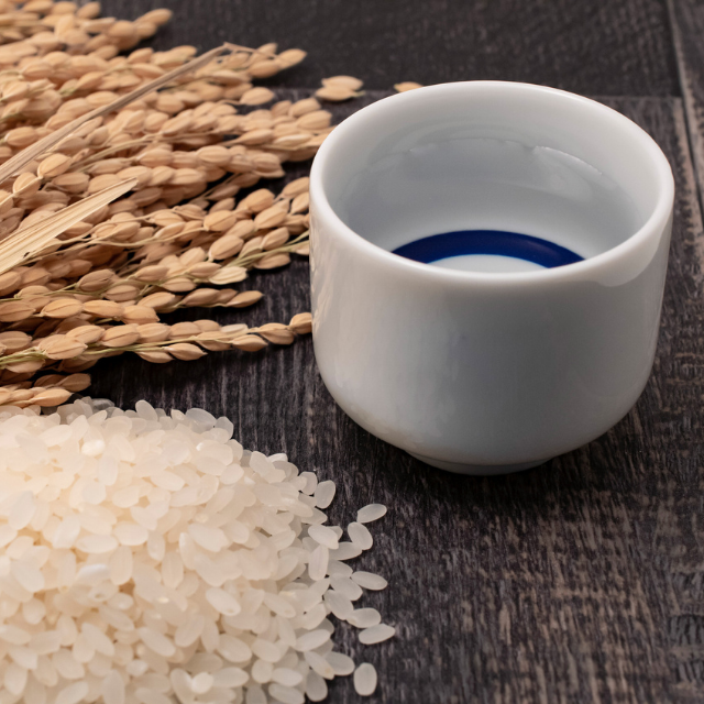 Todo sobre el sake japonés | Historia, tipos y formas de consumo