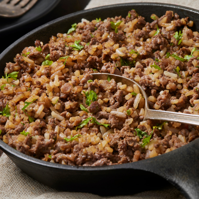 ¿Por qué se llama arroz a la cubana? Historia y secretos de este plato clásico