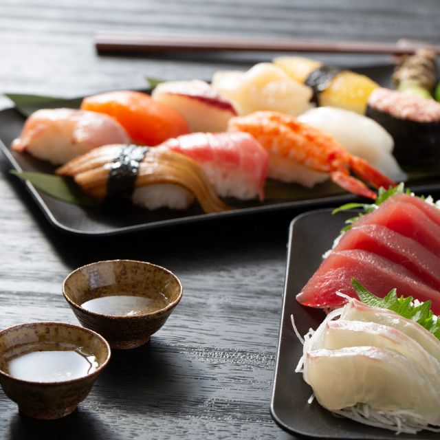 Todo sobre el sake japonés | Historia, tipos y formas de consumo