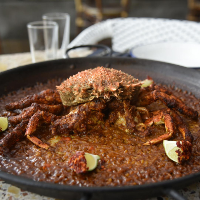 Dónde disfrutar de auténtica cocina catalana en Sitges: productos del mar y de la tierra