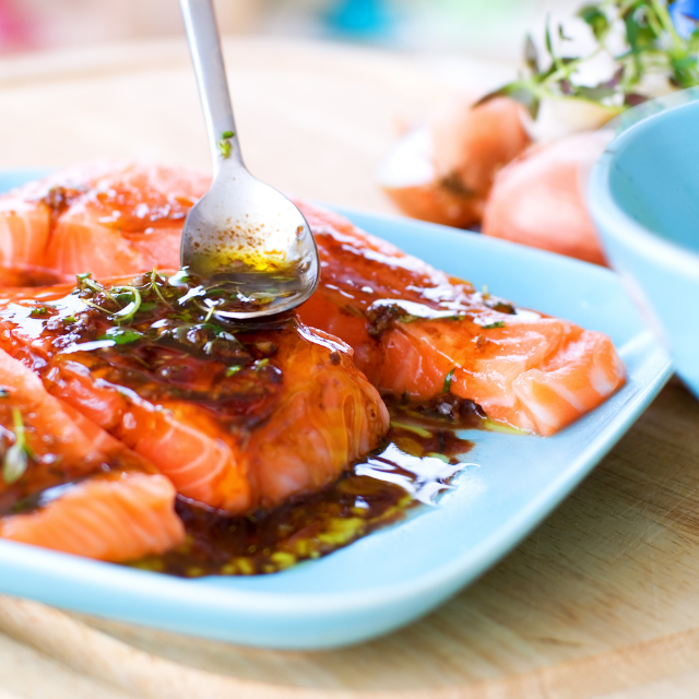 Guía sobre cómo marinar carnes y pescados
