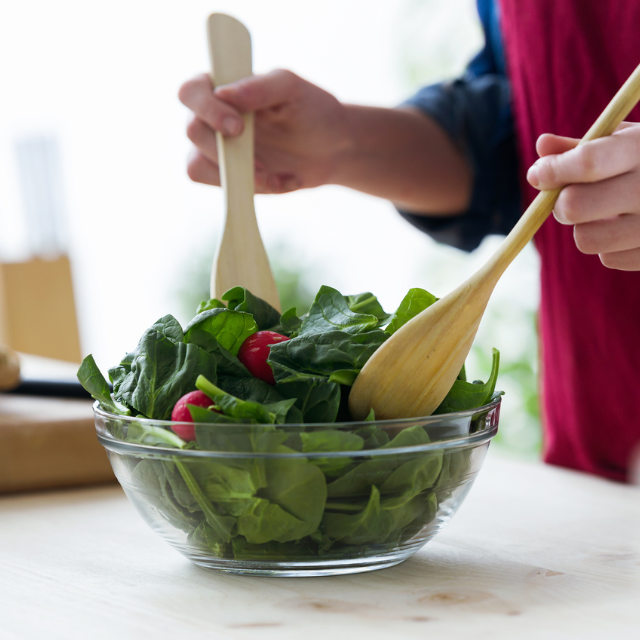 Comer bien “sin cocinar”: estrategias reales para el día a día