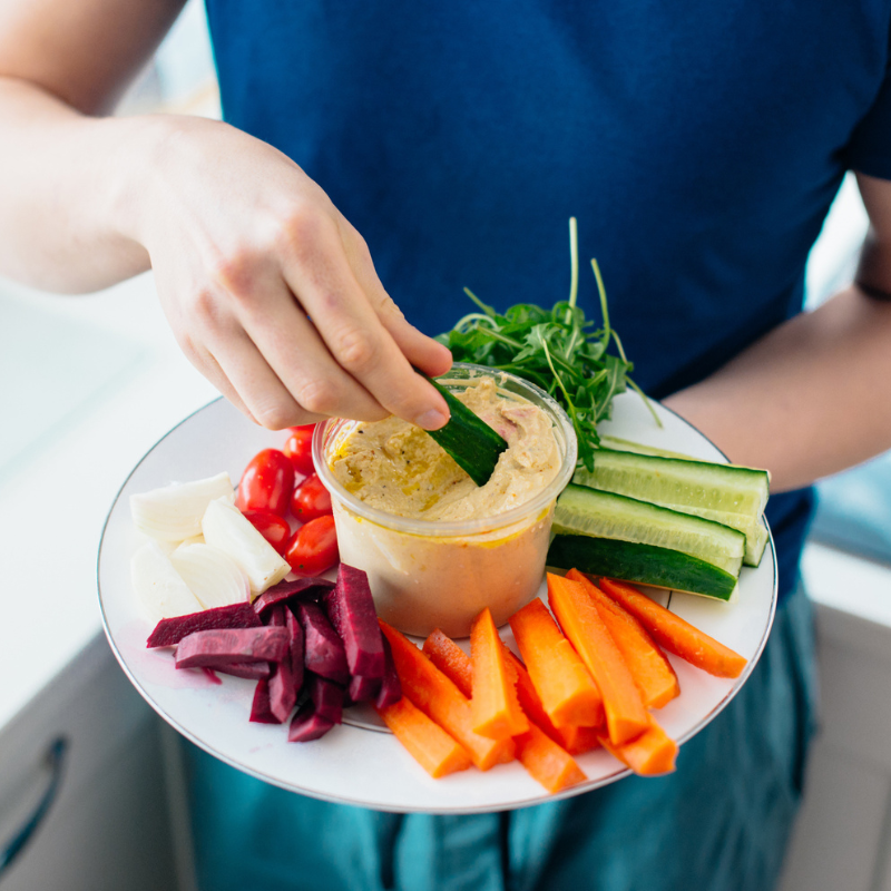 De snack plate a fenómeno: qué significa ‘girl dinner’