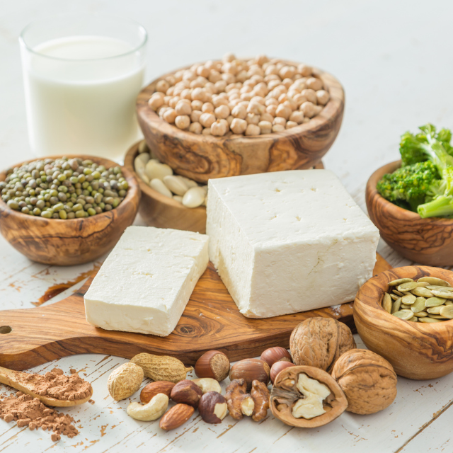 ¿Estamos comiendo demasiada proteína? Mitos y realidades de la dieta hiperproteica