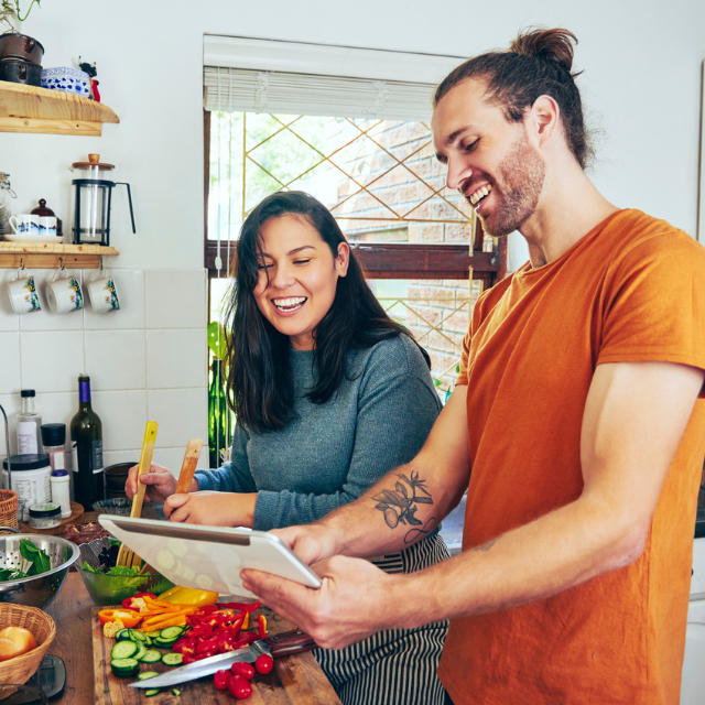 Comer bien “sin cocinar”: estrategias reales para el día a día