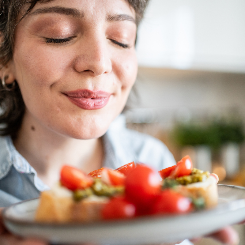 El poder del color en el plato: cómo influye en el apetito y la percepción del sabor