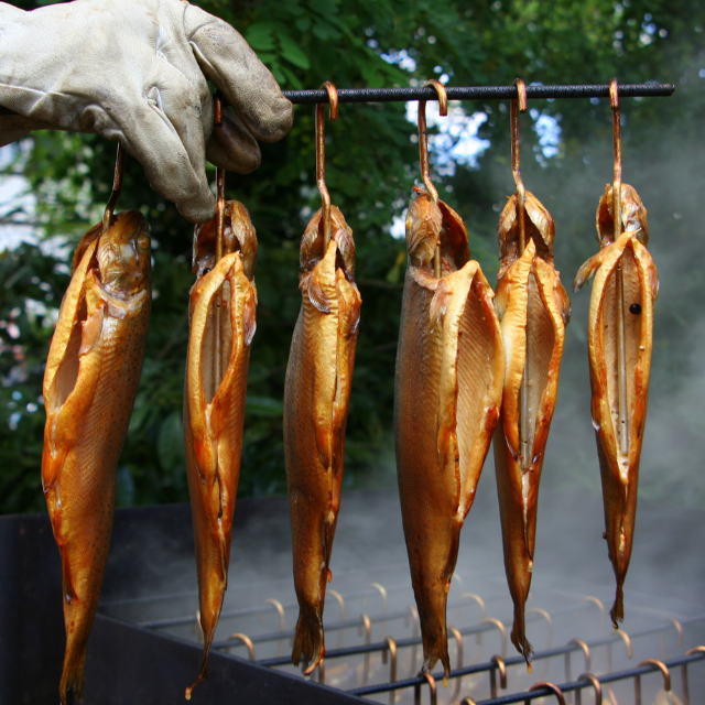 El arte del ahumado: técnicas modernas para carnes, pescados y vegetales