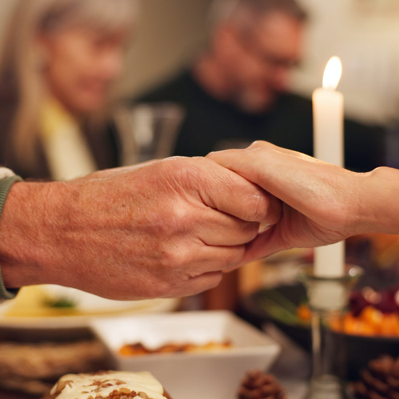 La mesa compartida como hábito saludable: comer mejor empieza por reunirse