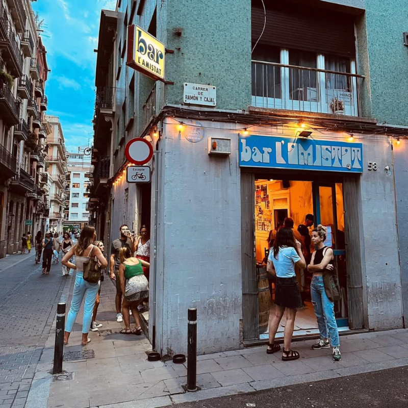 Los bares más modernos de Gracia: copas, tapas y buen ambiente
