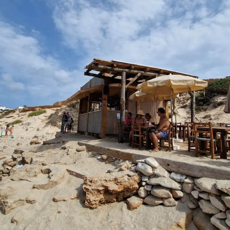 Los mejores chiringuitos de Formentera para comer junto al mar