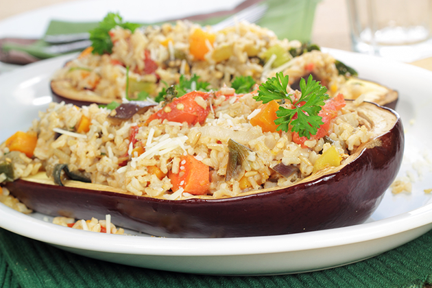 Berenjena rellena de arroz