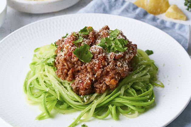 Boloñesa de cordero con spaghetti de calabacín