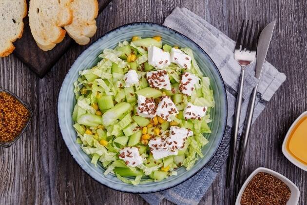 ensalada apio queso feta