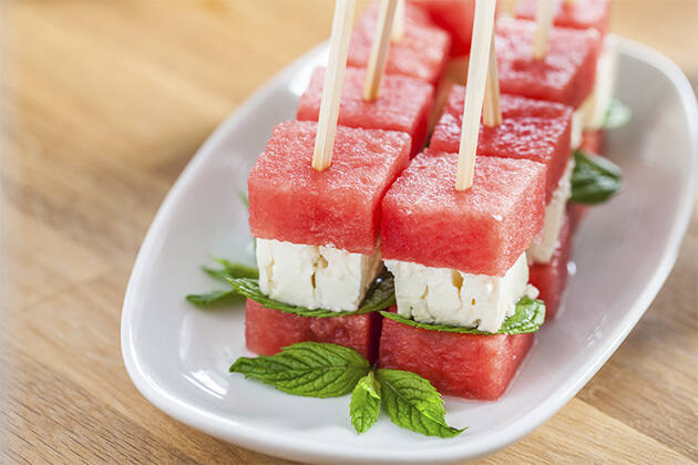 ensalada-brocheta-feta-sandia