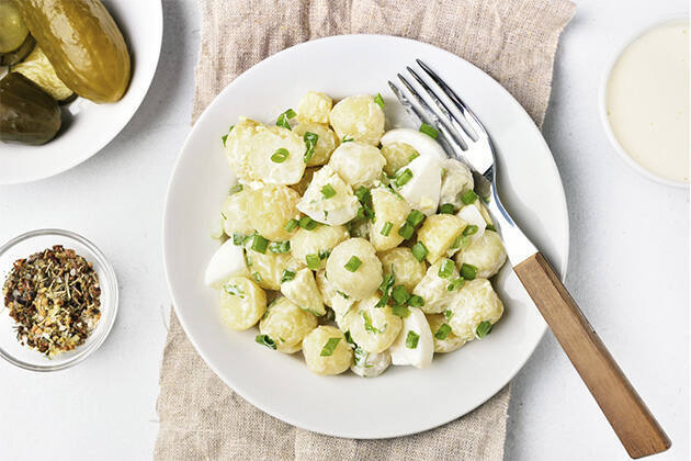 Ensalada de patatas con ajos tiernos