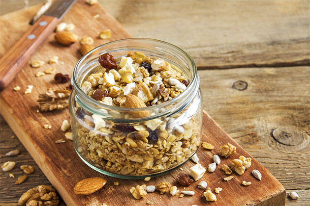 Granola con almendras y nueces