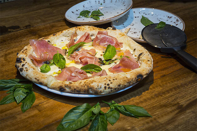 Pizza prosciutto