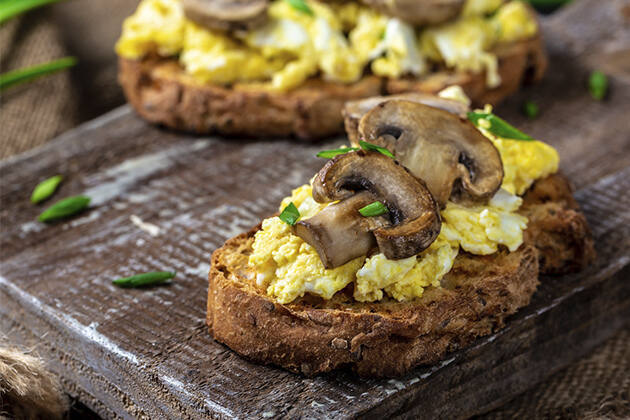 Portobello con huevo y requesón