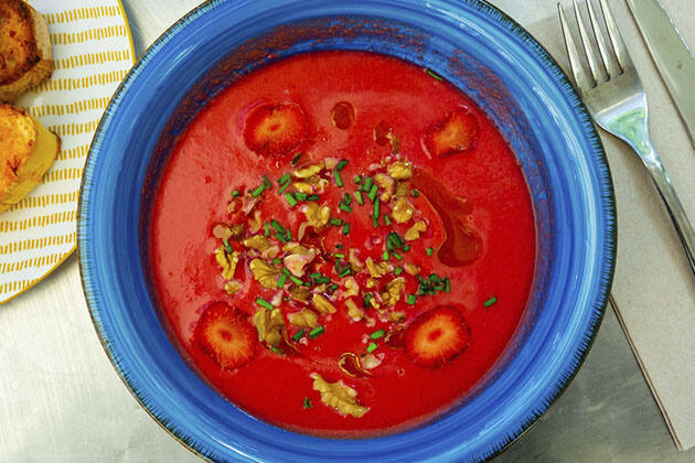 Salmorejo con frutas y verduras