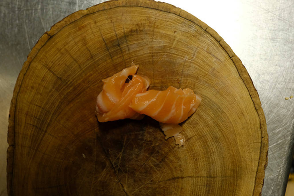 Berenjena en tempura, salmón, ‘kimchi’ y miso