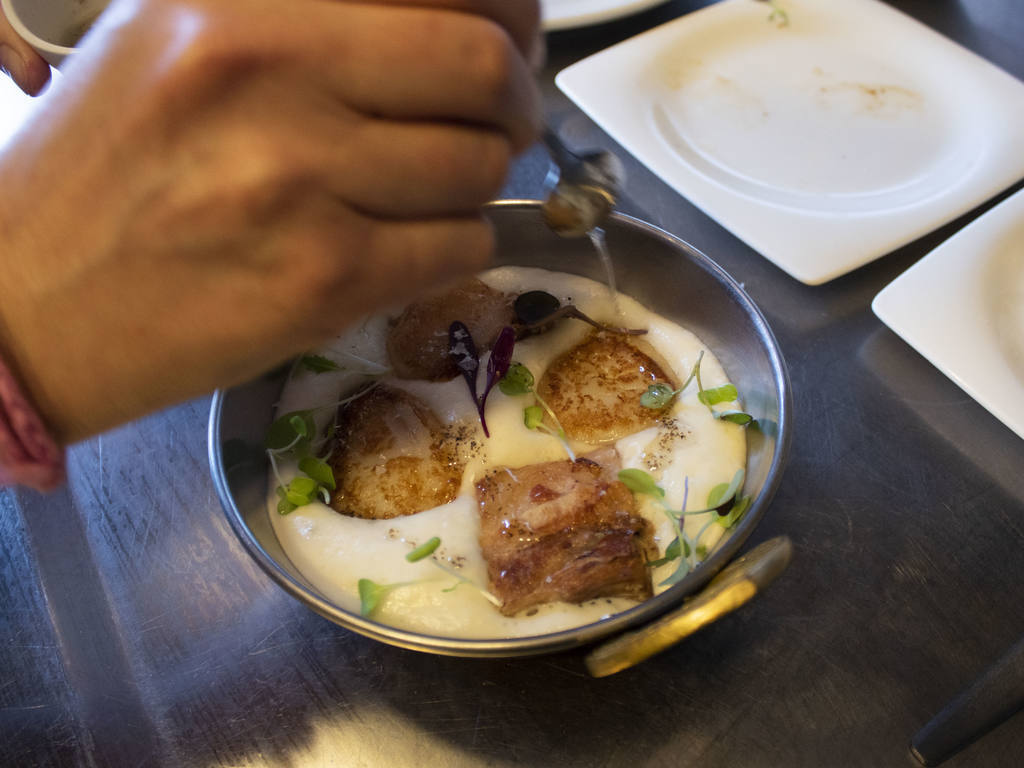 Espuma de patata con panceta confitada y vieiras del Restaurant Ca La Núria (Bellver de Cerdanya)