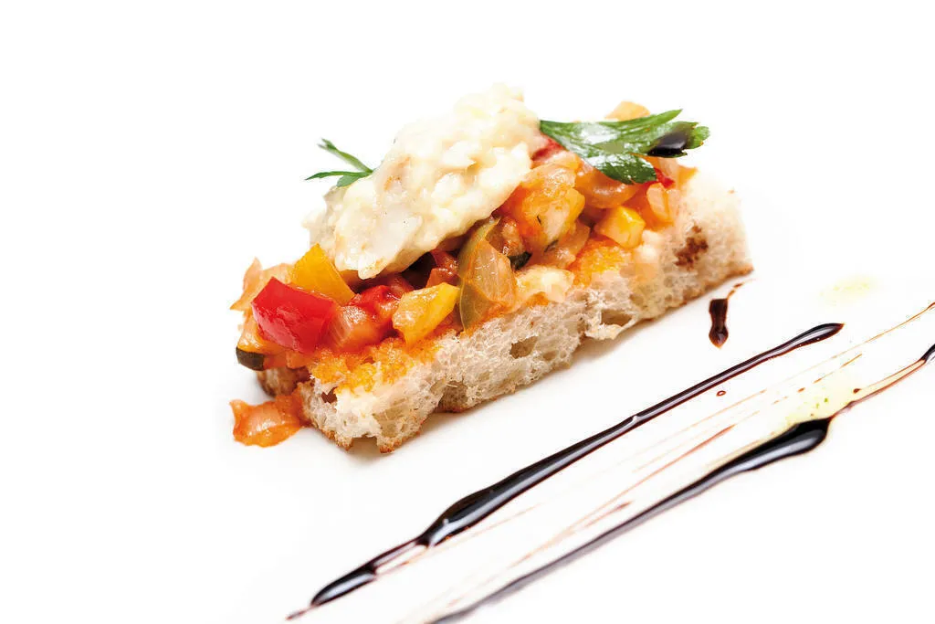 Lo viejo va de pintxos de Pamplona Lo viejo va de pintxos de Pamplona