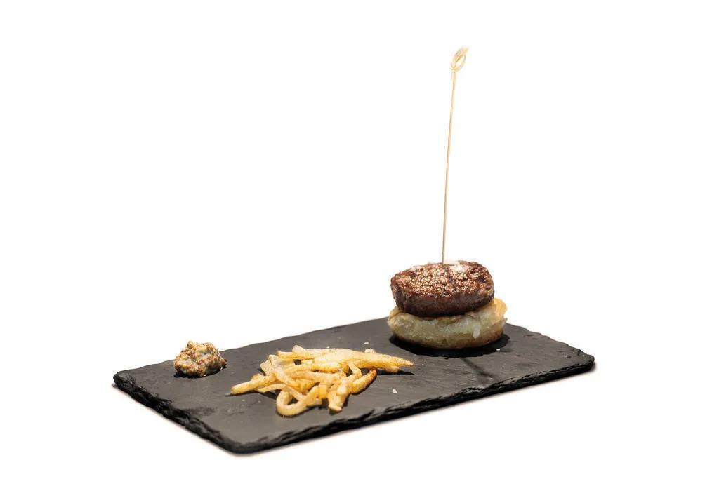 Lo viejo va de pintxos de Pamplona Lo viejo va de pintxos de Pamplona