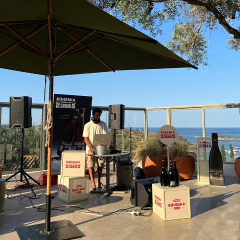WeCamp llena de música en directo las noches de verano en sus destinos de glamping