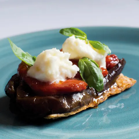 Mussaca d'Estiu amb Mozzarela i Alfàbrega