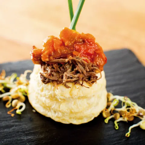 Voulavent Farcit de Carn d'Angus i Ratatouille