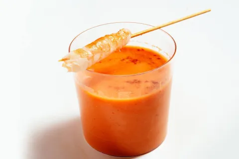 Salmorejo de langostinos