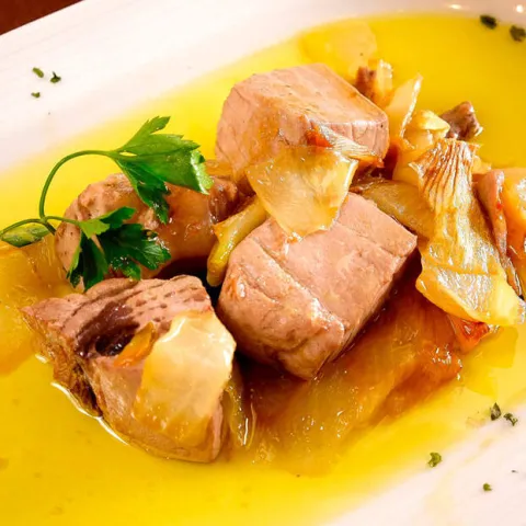 Atún encebollado Atún encebollado