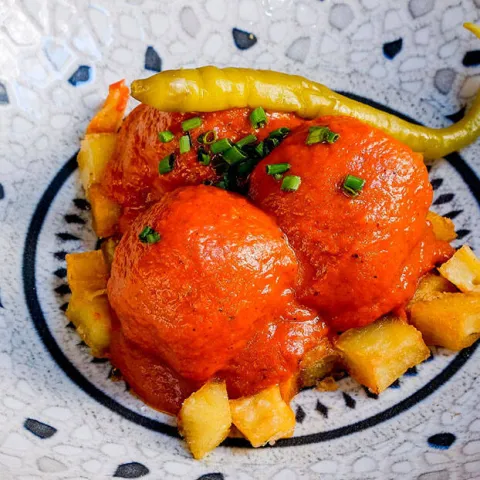 Albóndigas en tomate atunero Albóndigas en tomate atunero