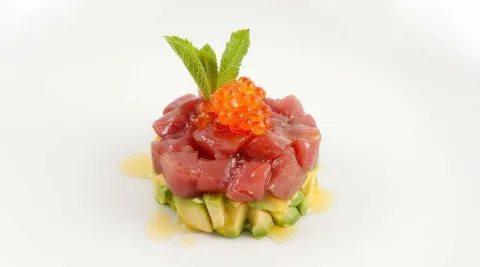 Tartar de atún con aguacate Tartar de atún con aguacate