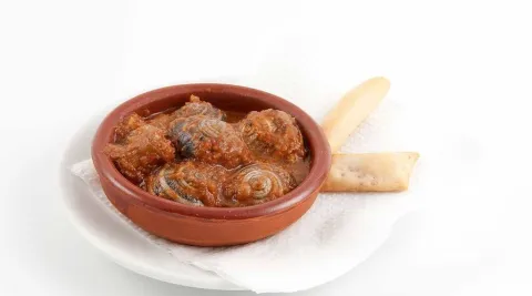 Caracoles con salsa Caracoles con salsa
