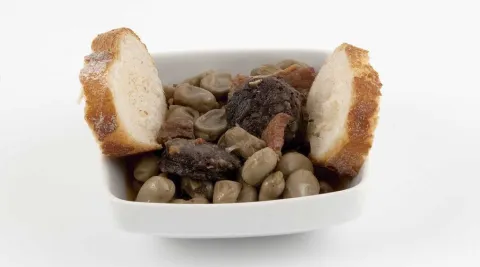 Habas a la catalana