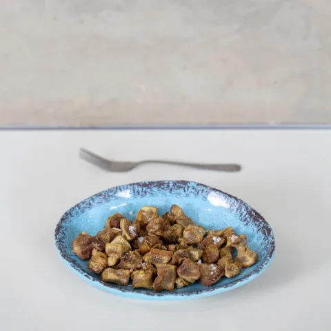 Careta de cerdo frita