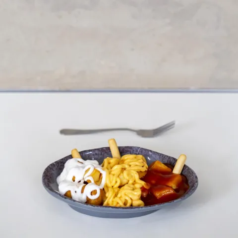 Patatas bravas con tres salsas distintas