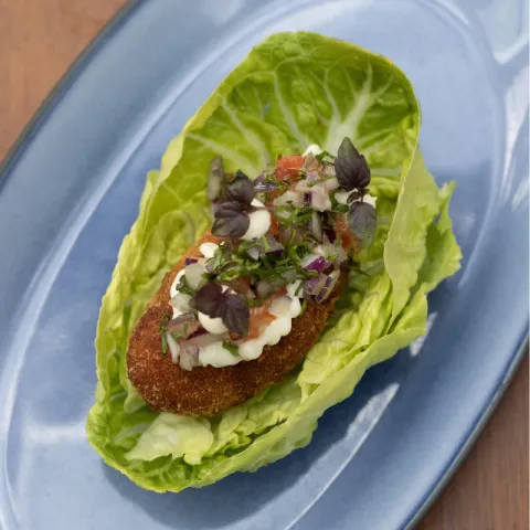 Croqueta de gambita roja acevichada