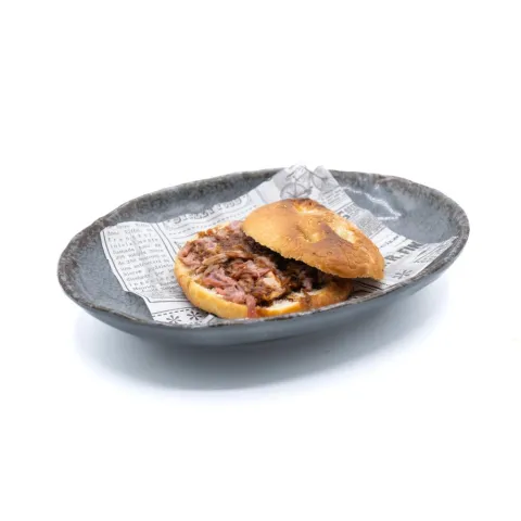 Salaílla de codillo berlinés con miel de caña