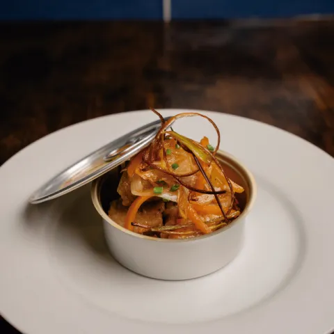 Tradicional y suave escabeche de albacora mallorquina con un toque de pedro ximenez