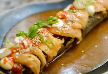 Berenjena en tempura, salmón, ‘kimchi’ y miso