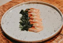 Sashimi de salmón Shio Koji de Yûgen