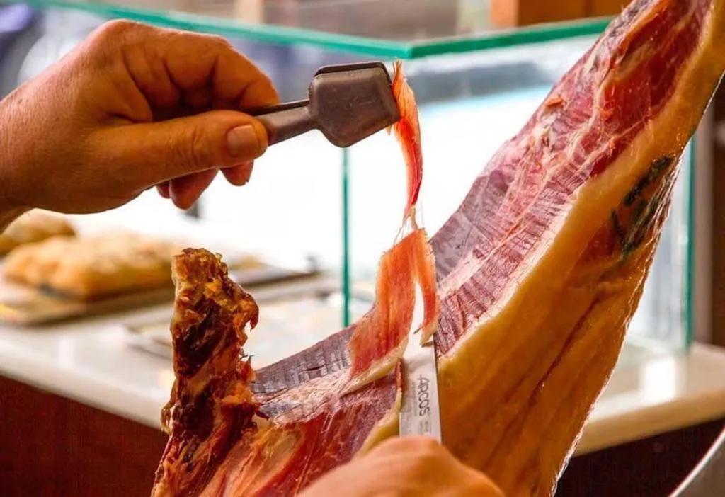 5 consejos para comprar y disfrutar al máximo de un buen jamón ibérico