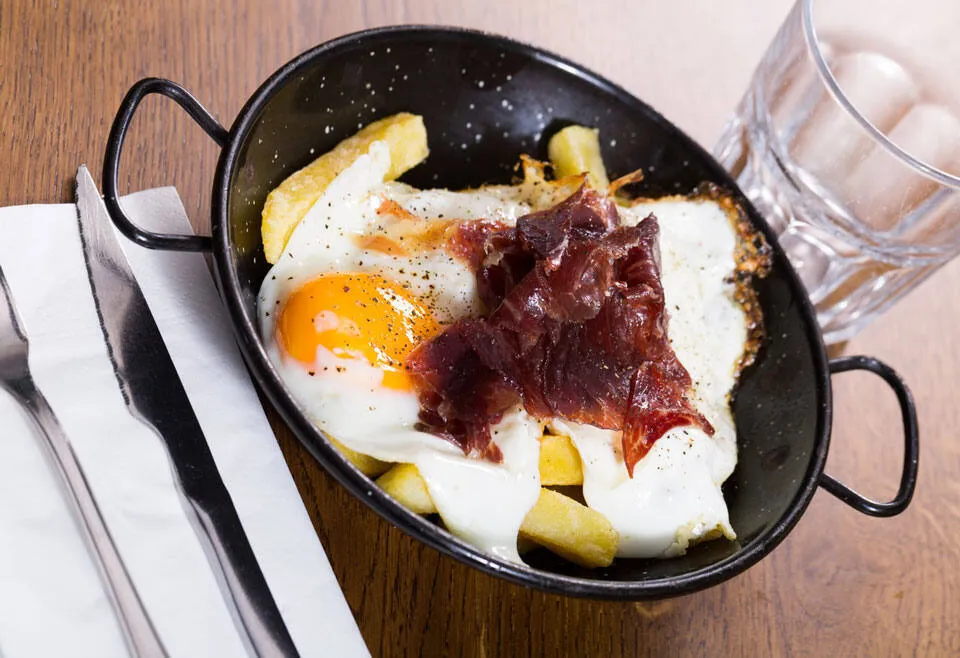 Huevos estrellados: prepara estas 4 originales recetas Huevos estrellados: prepara estas 4 originales recetas