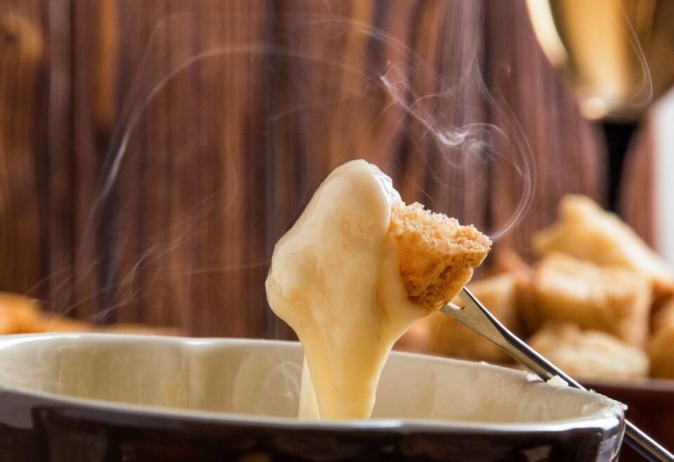 Ideas, trucos y recetas para hacer una 'fondue' de campeonato