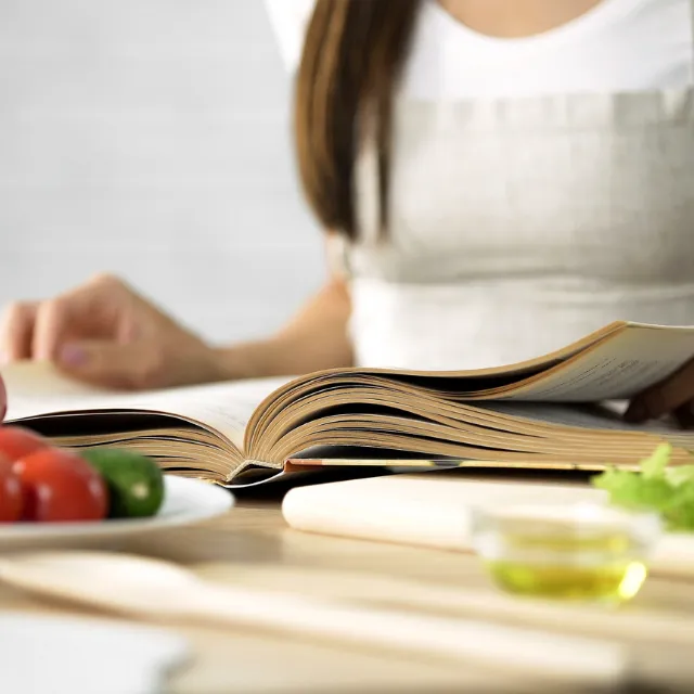 Descubre los libros de cocina más originales para regalar en Sant Jordi